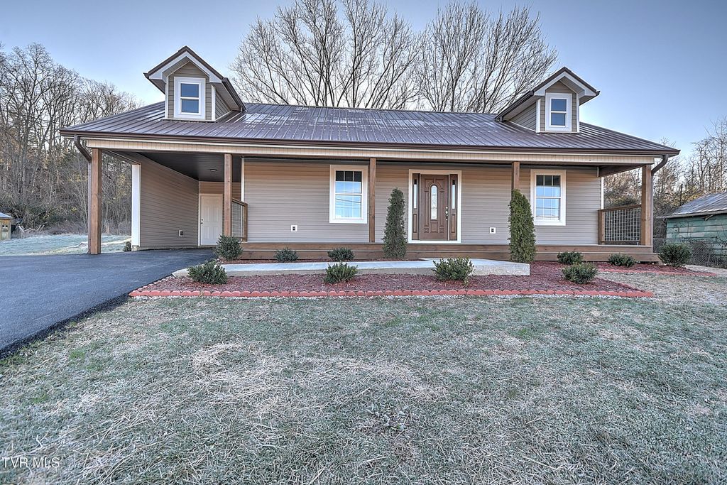 Photo of 104 Powell Street, Greeneville, TN 37745 (MLS # 9990267)