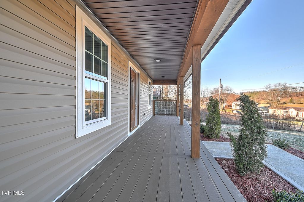 Photo of 104 Powell Street, Greeneville, TN 37745 (MLS # 9990267)