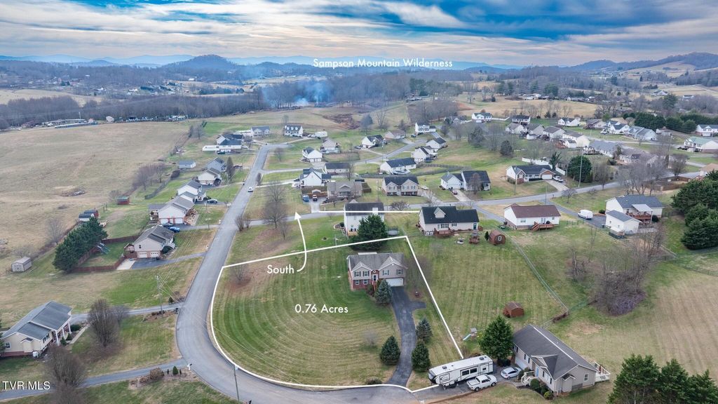 Photo of 609 Alfalfa Lane, Jonesborough, TN 37659 (MLS # 9989384)