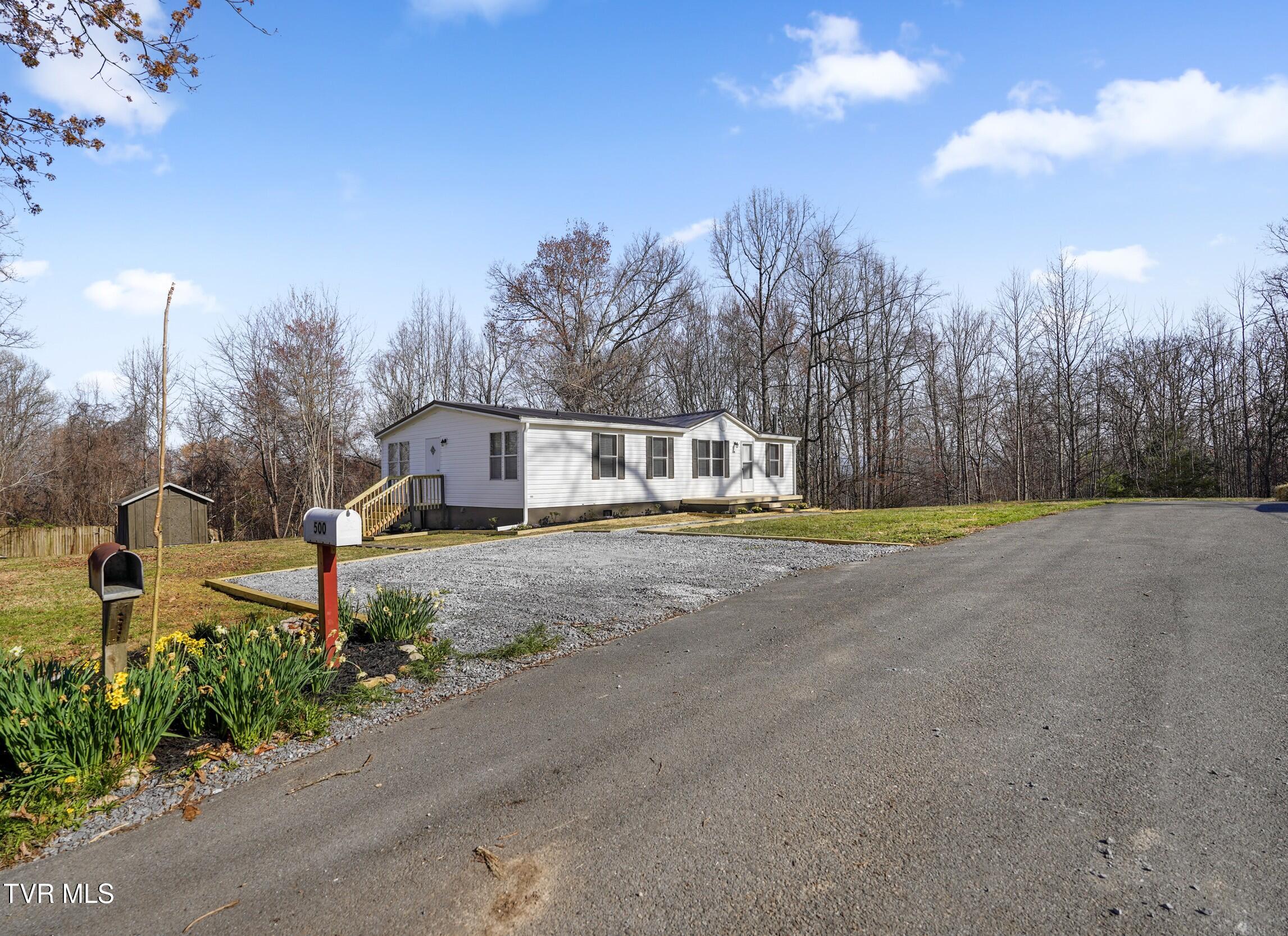 500 Peartree Lane, Elizabethton, Tennessee image 3