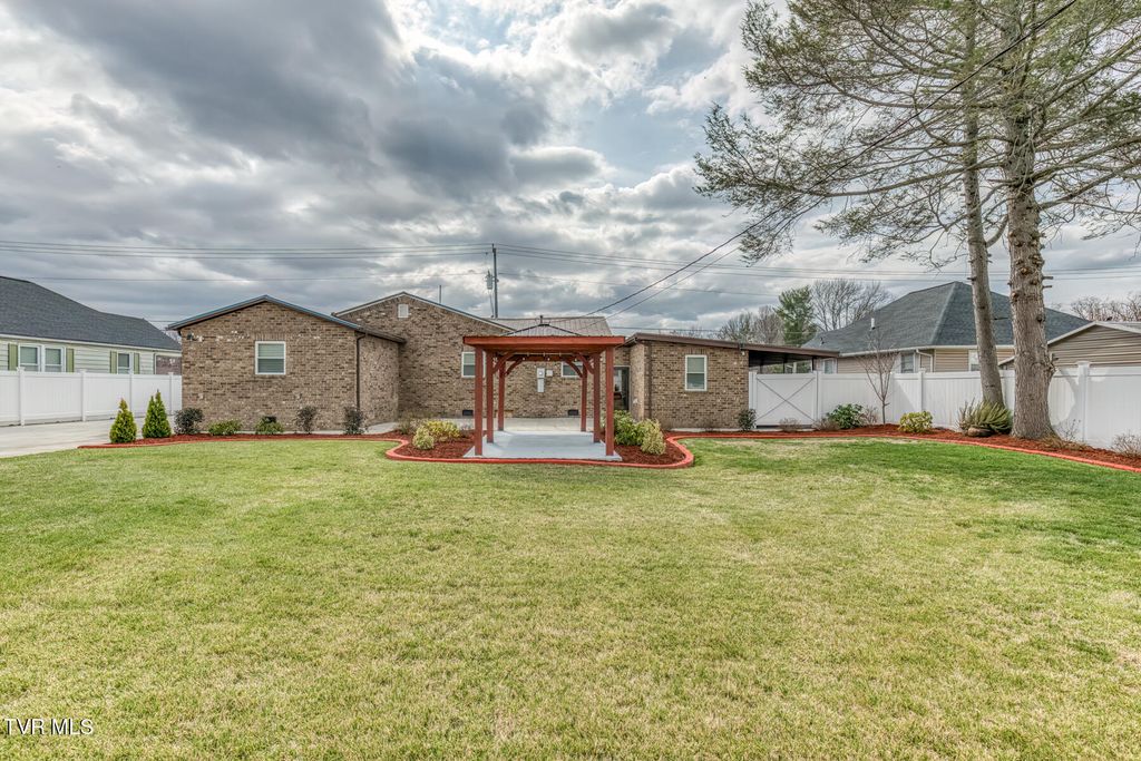 Photo of 309 Mill Street, Elizabethton, TN 37643 (MLS # 9992342)