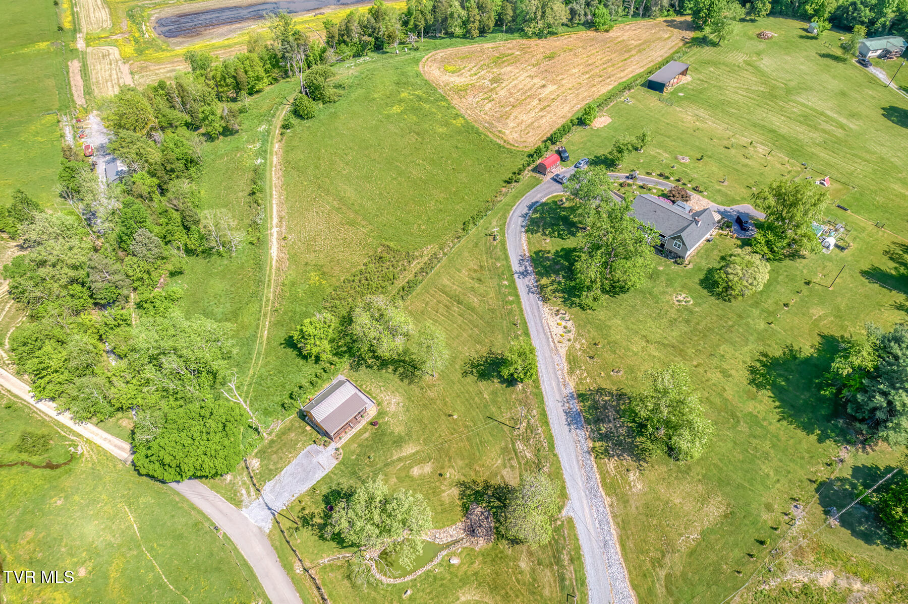 190 Lyons Road, Church Hill, Tennessee image 9