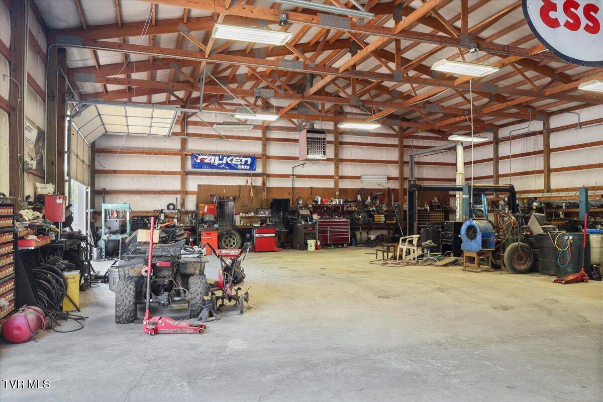 4413 Bristol Highway