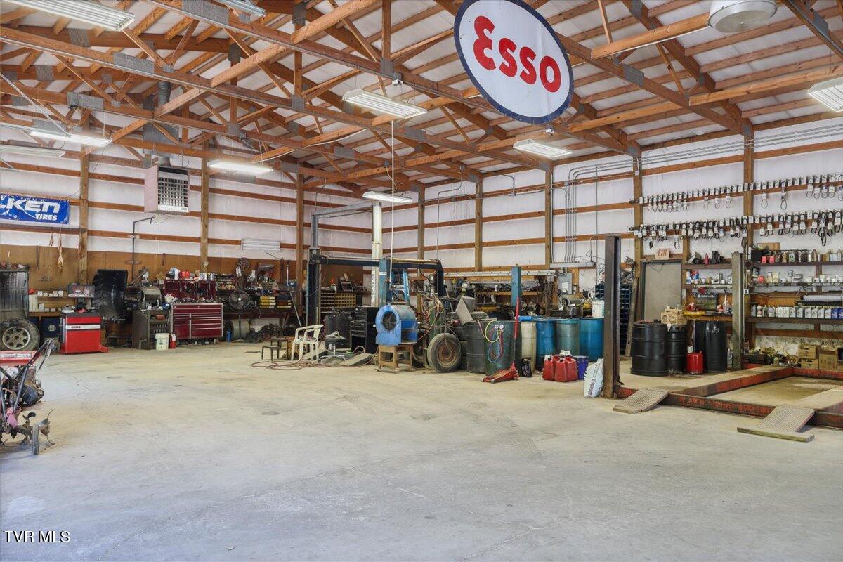 4413 Bristol Highway