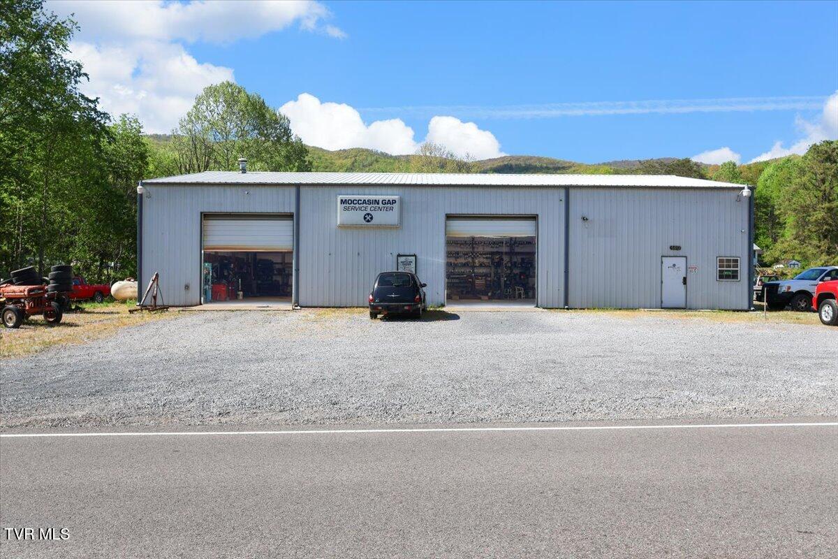 4413 Bristol Highway