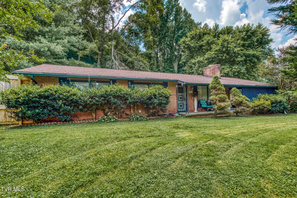 Photo of 5825 Cochise Trail, Kingsport, TN 37664 (MLS # 9982856)