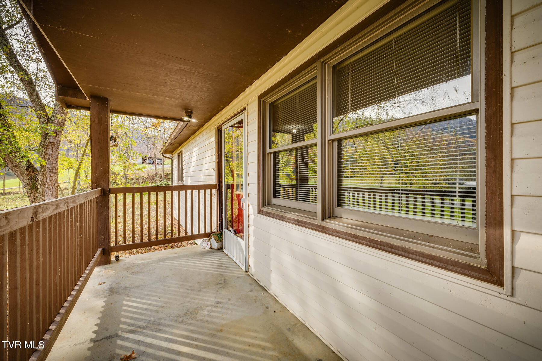 1424 Goshen Valley Road, Church Hill, Tennessee image 6