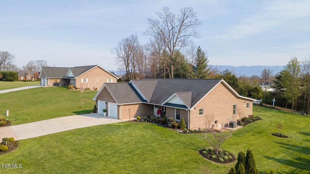 Photo of 410 Garden Meadow Drive, Greeneville, TN 37745 (MLS # 9992966)