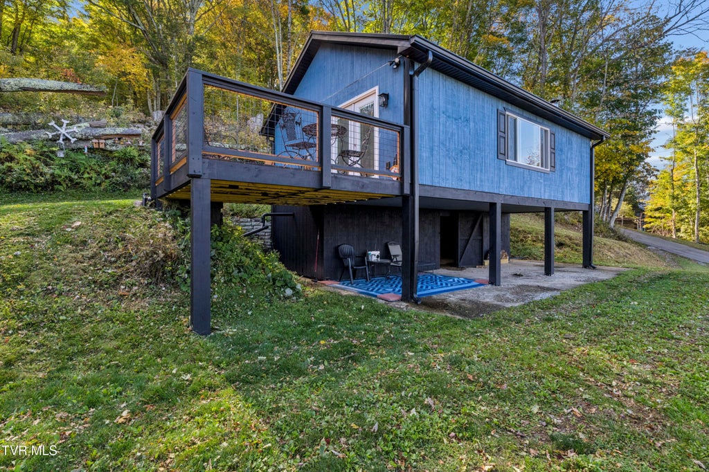 Photo of 150 Log Cabin Lane, Roan Mountain, TN 37687 (MLS # 10002316)
