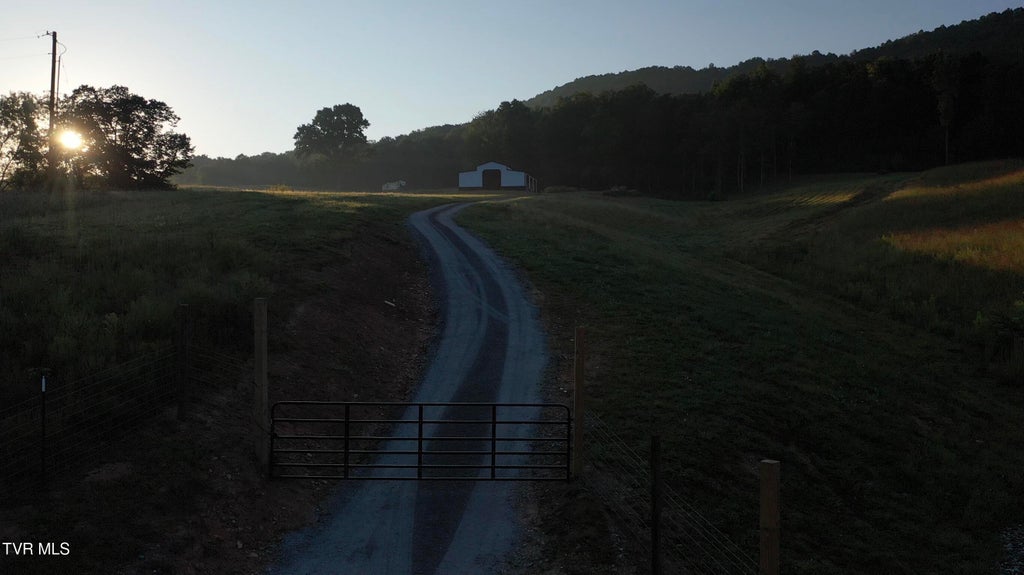 Photo of 7055 Houston Valley Road, Greeneville, TN 37743 (MLS # 10000744)