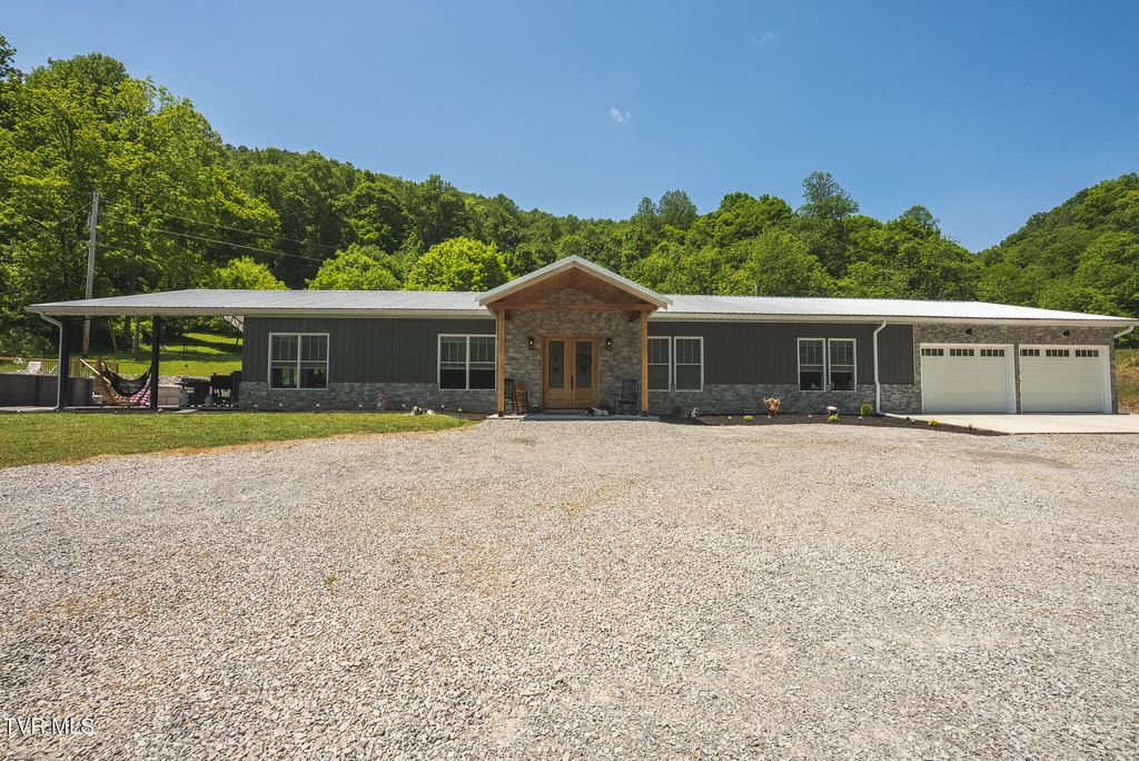 Photo of 622 Earls Hollow Road, Speedwell, TN 37870 (MLS # 9995511)