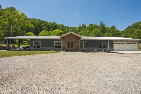 Photo of 622 Earls Hollow Road, Speedwell, TN 37870 (MLS # 9995511)