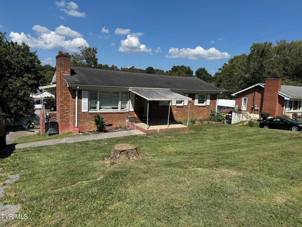 Photo of 412 Merriewood Drive, Bristol, TN 37620 (MLS # 9986876)