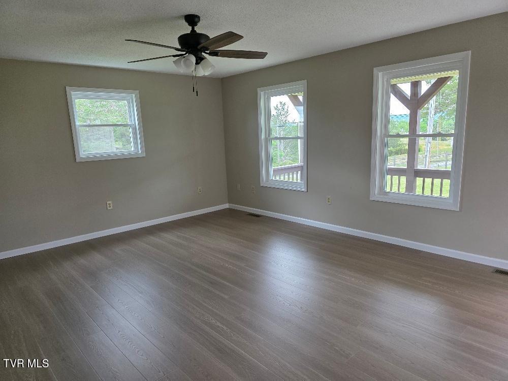 20 Weems Chapel Cove, Mosheim, Tennessee image 2