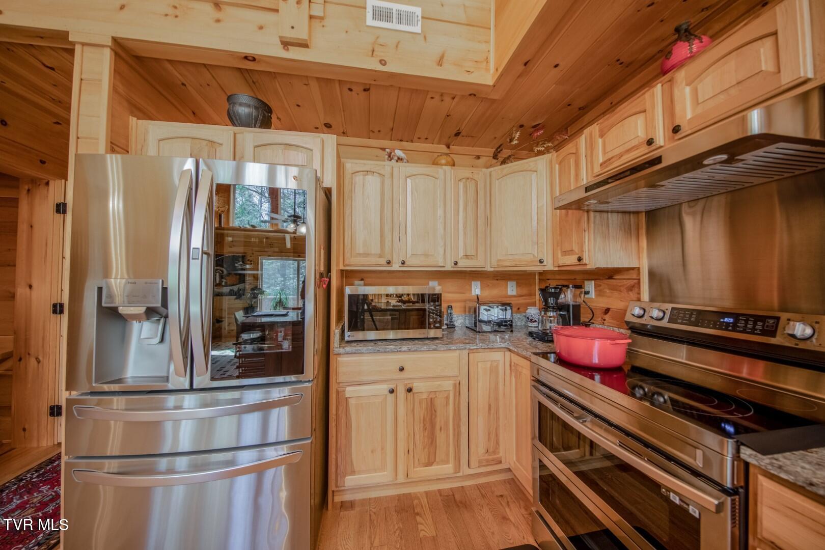 718 Rocky Flats Rd, Cosby, Tennessee image 11