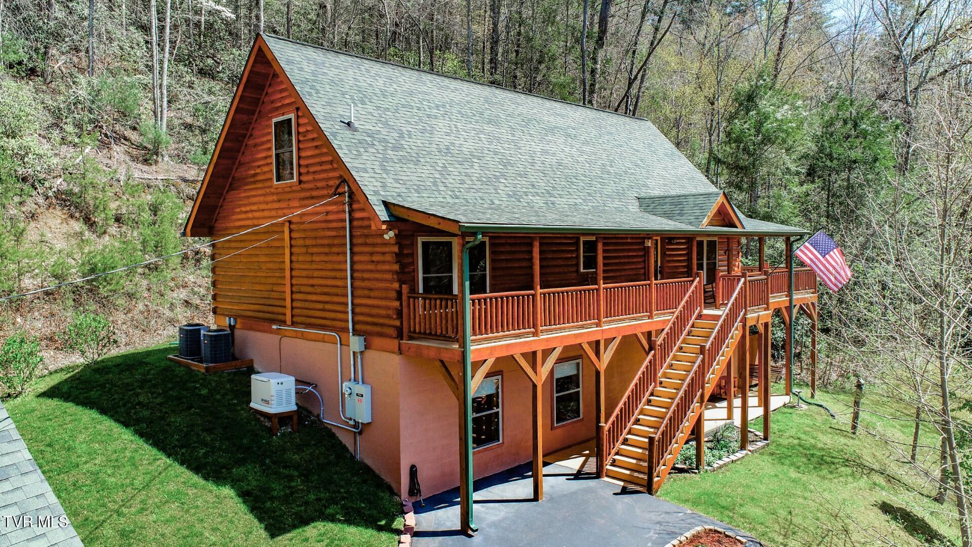 718 Rocky Flats Rd, Cosby, Tennessee image 2