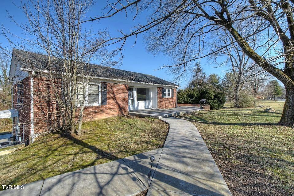 Photo of 329 Old Stage Trail, Bristol, TN 37620 (MLS # 10000066)