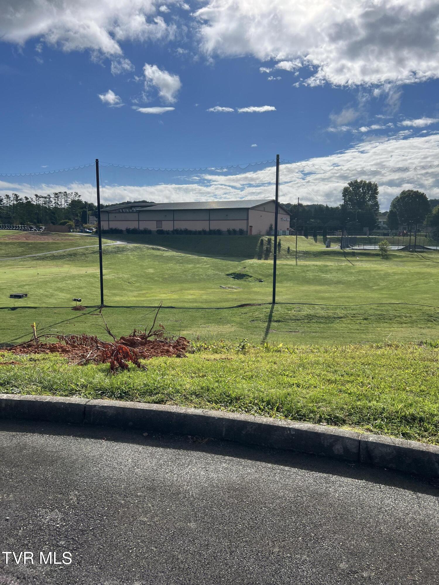 368 Monroe Drive, Bristol, Tennessee image 2