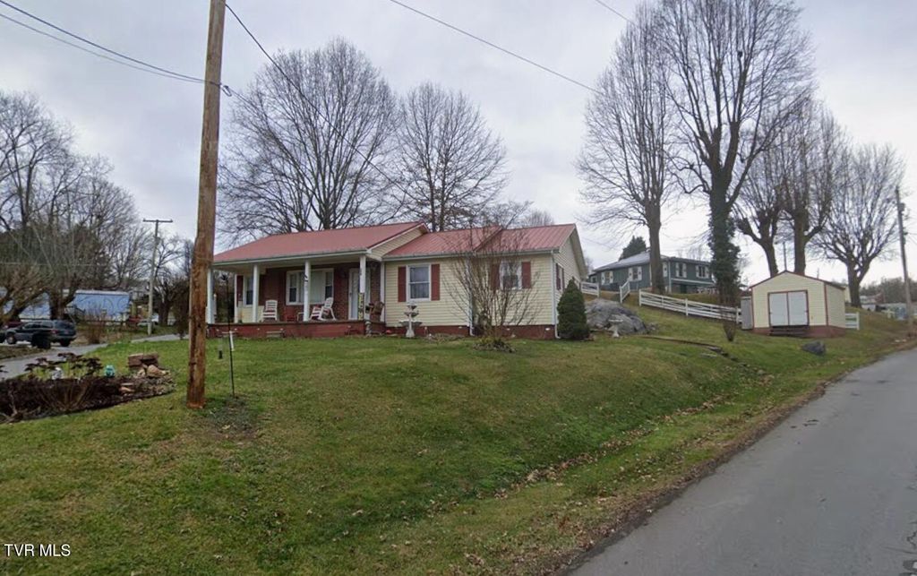Photo of 139 Miller Avenue, Johnson City, TN 37601 (MLS # 9994843)