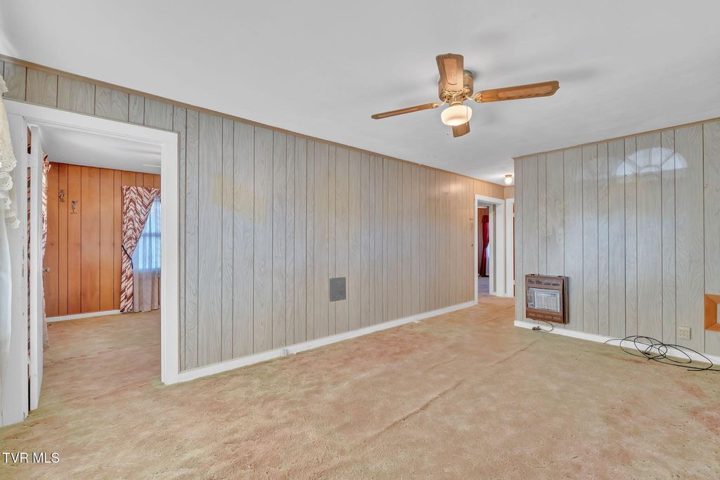 Photo of 1605 Myrtle Avenue, Johnson City, TN 37601 (MLS # 9987255)