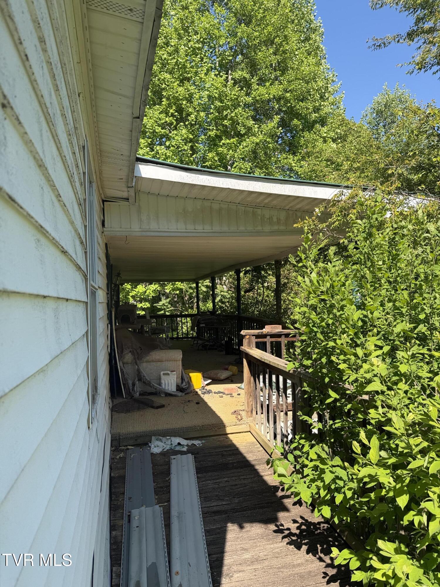 16135 Pocahontas Trail