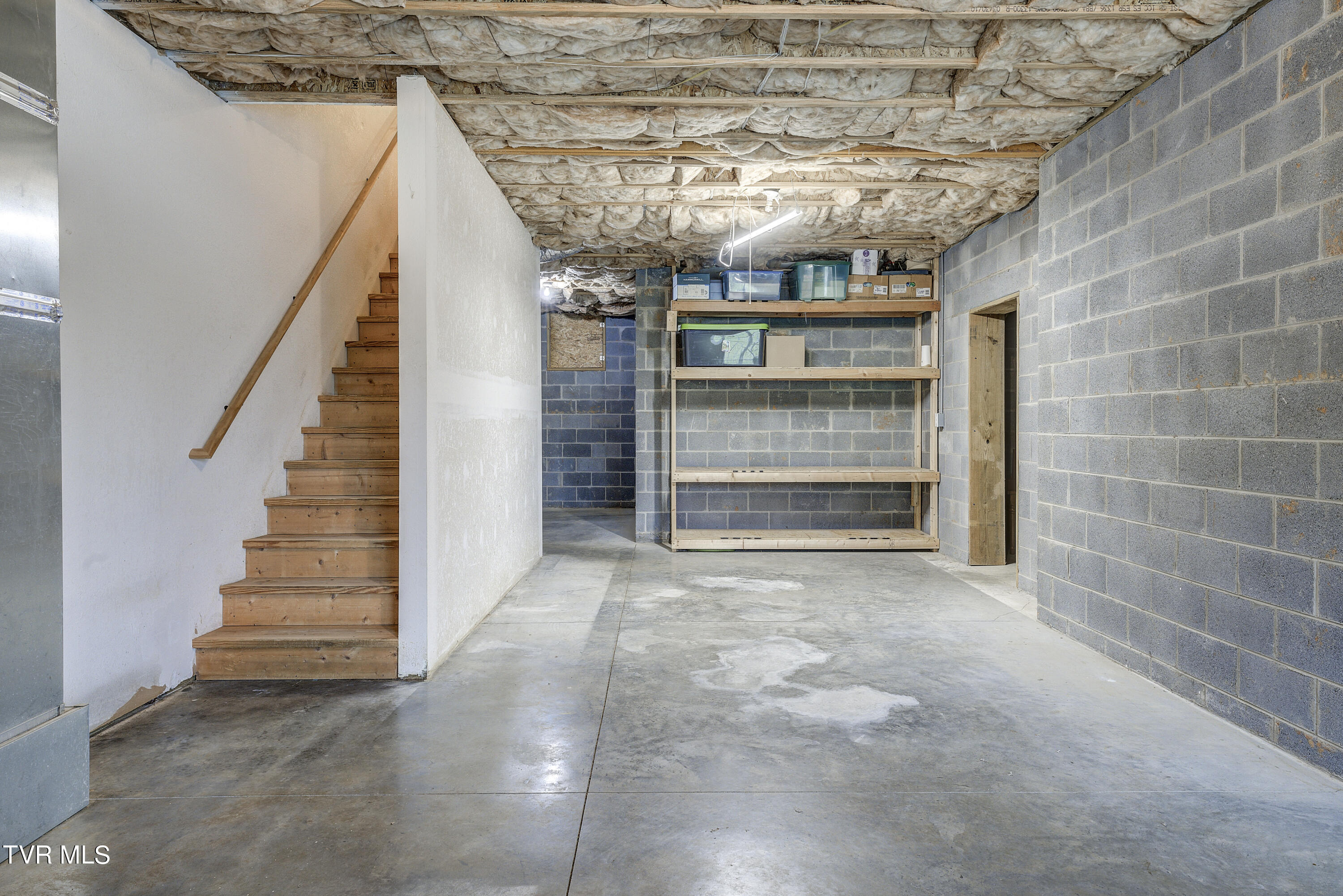 Bluff City, Tennessee 37618, United States, 3 Bedrooms Bedrooms, ,3 BathroomsBathrooms,Residential,Pending,53060