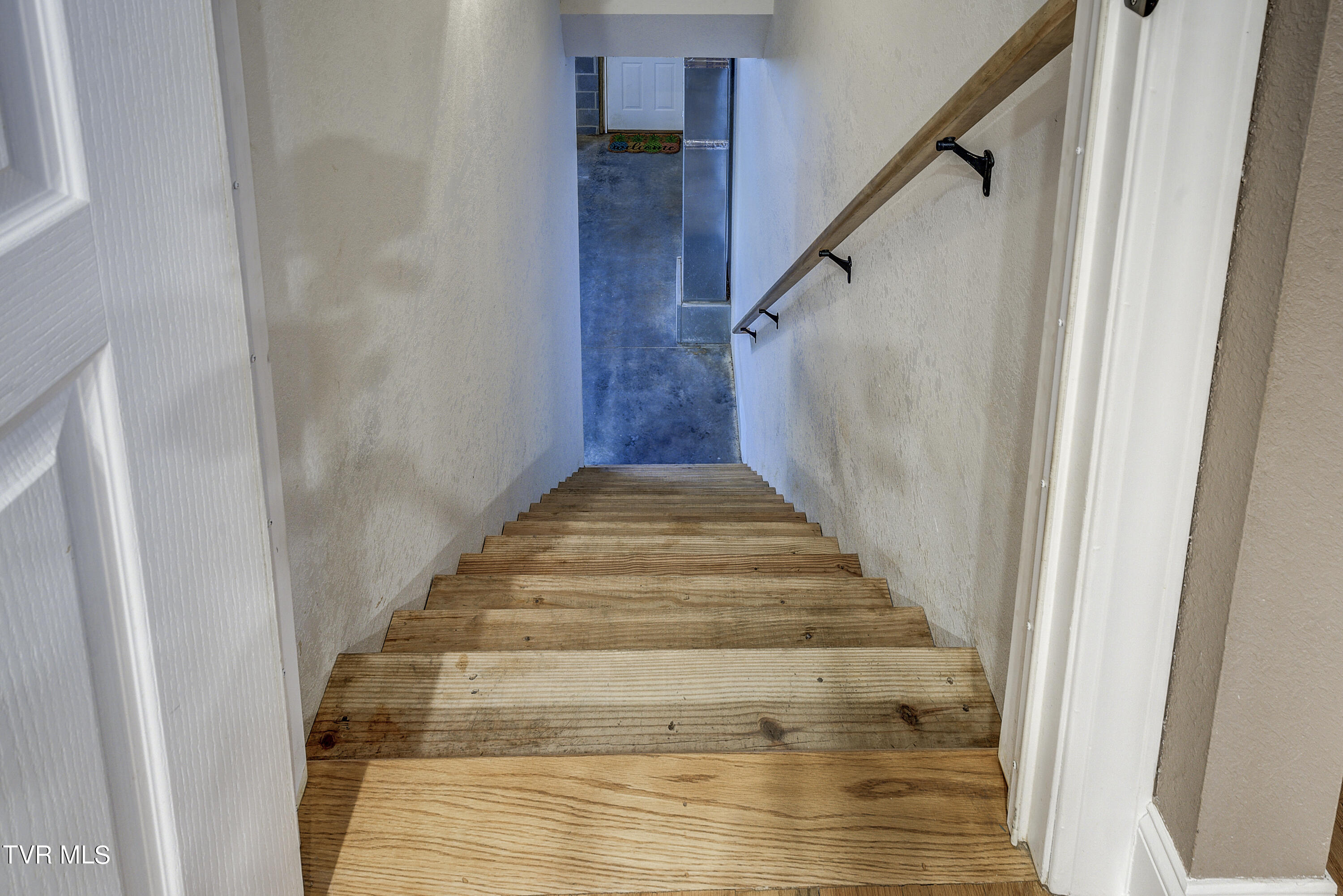 Bluff City, Tennessee 37618, United States, 3 Bedrooms Bedrooms, ,3 BathroomsBathrooms,Residential,Pending,53060