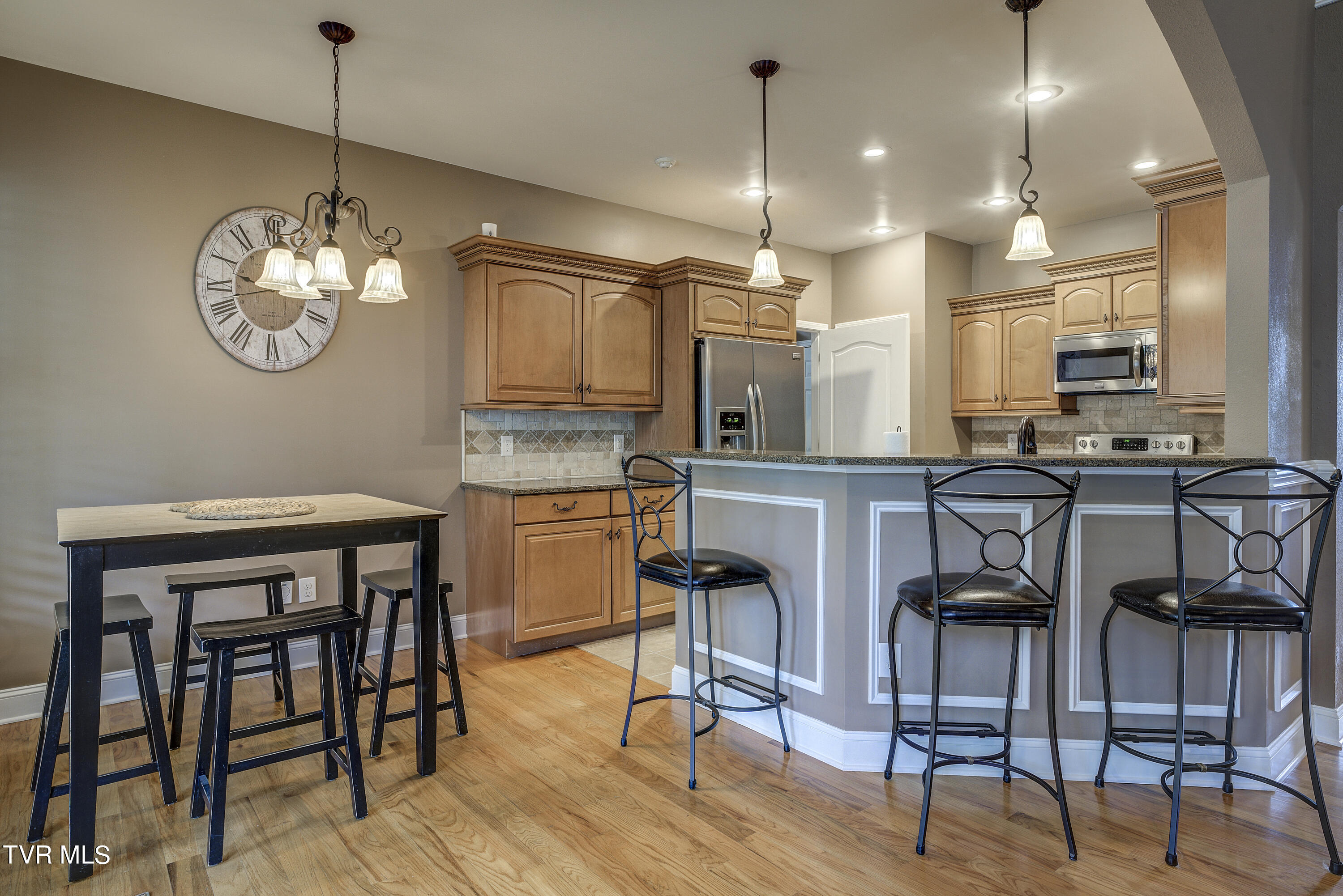 Bluff City, Tennessee 37618, United States, 3 Bedrooms Bedrooms, ,3 BathroomsBathrooms,Residential,Pending,53060