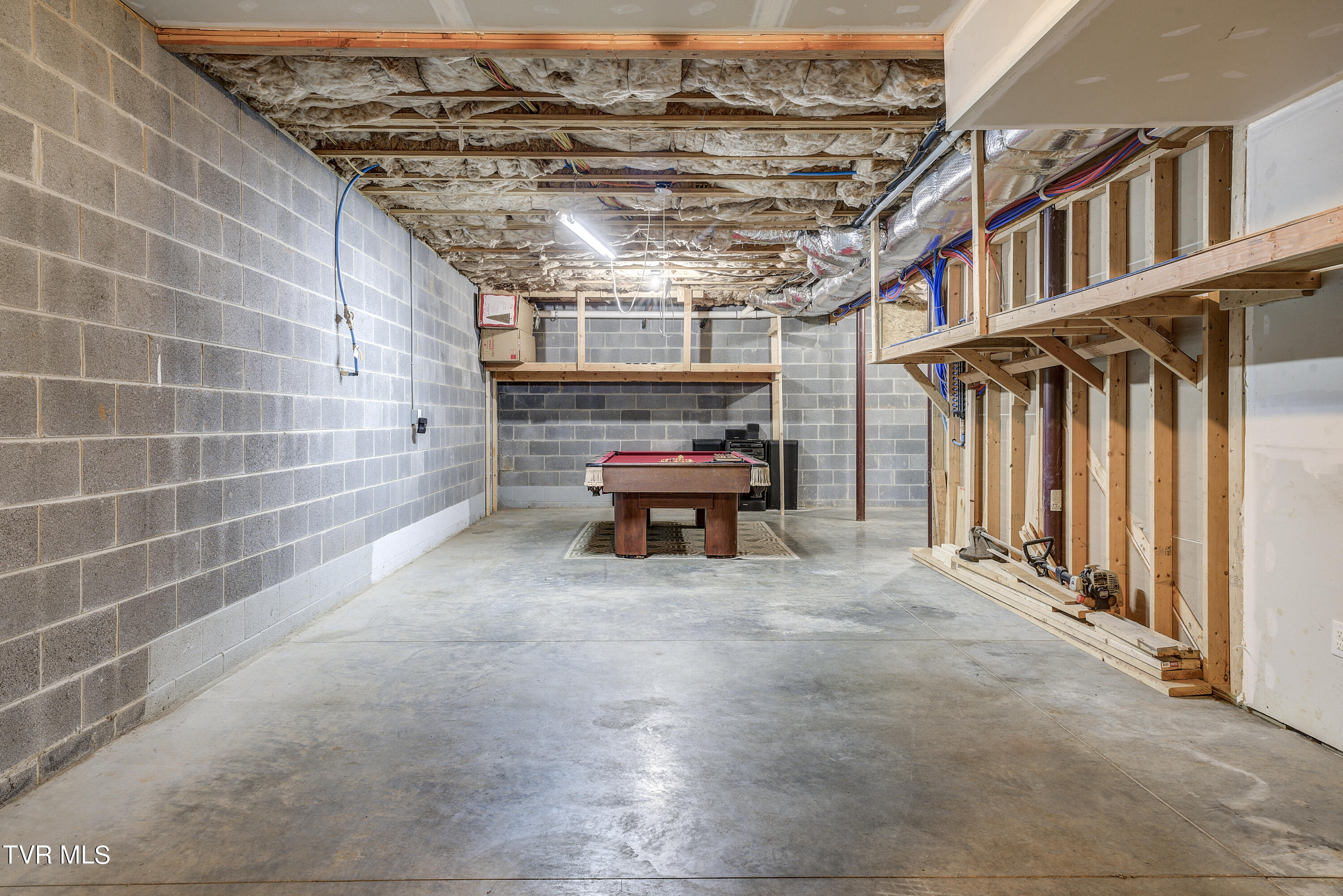 Bluff City, Tennessee 37618, United States, 3 Bedrooms Bedrooms, ,3 BathroomsBathrooms,Residential,Pending,53060