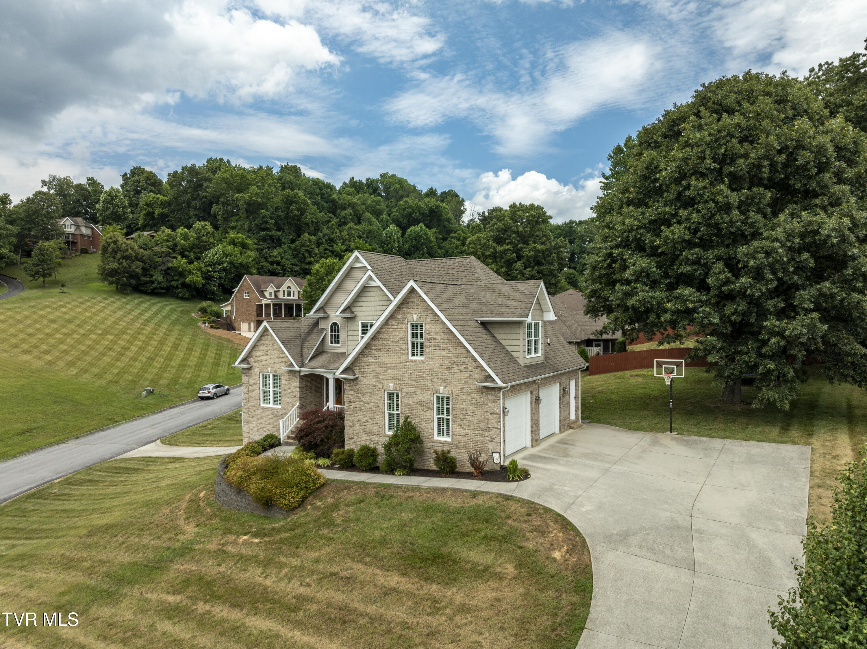 Bluff City, Tennessee 37618, United States, 3 Bedrooms Bedrooms, ,3 BathroomsBathrooms,Residential,Pending,53060