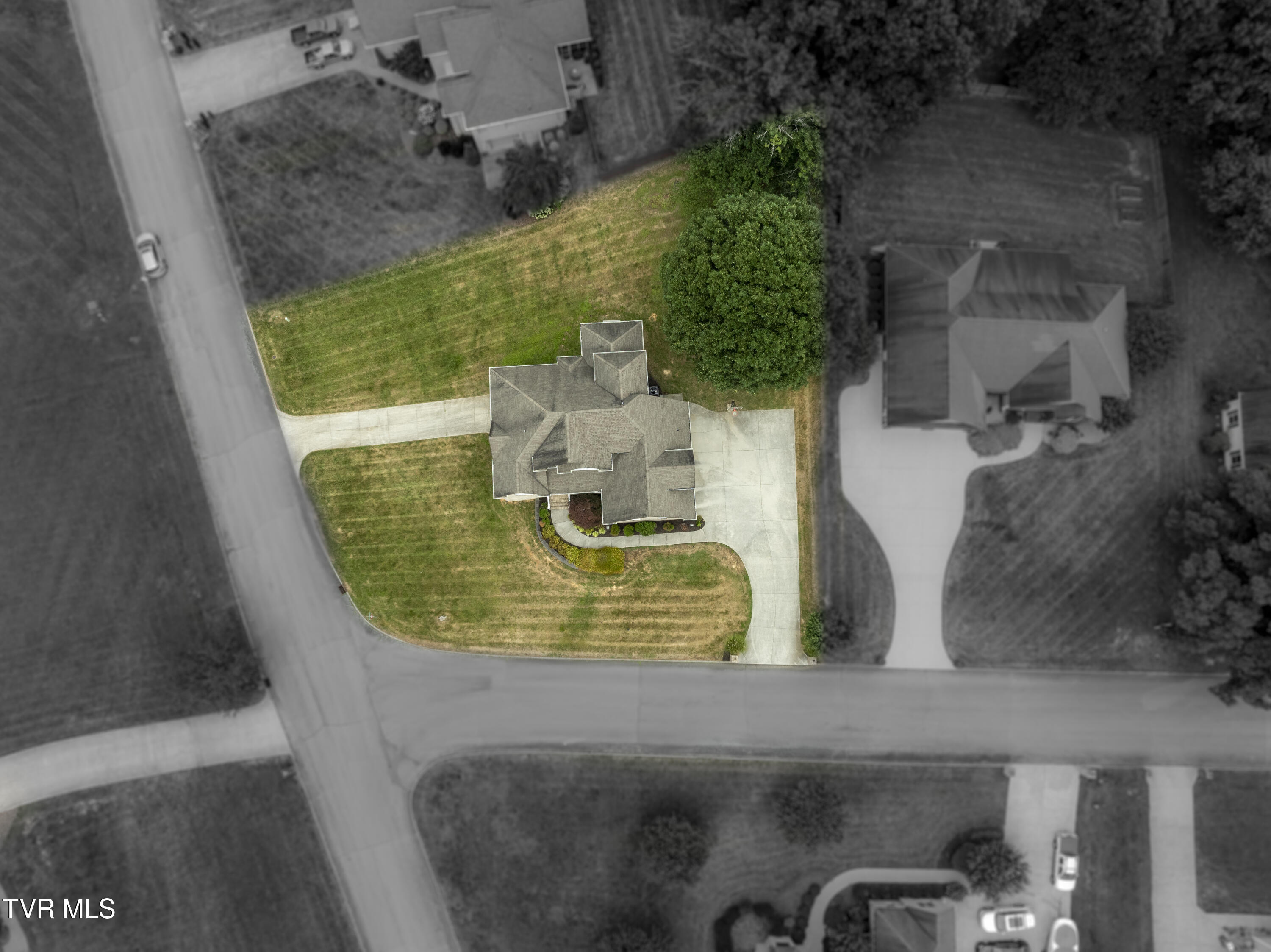 Bluff City, Tennessee 37618, United States, 3 Bedrooms Bedrooms, ,3 BathroomsBathrooms,Residential,Pending,53060