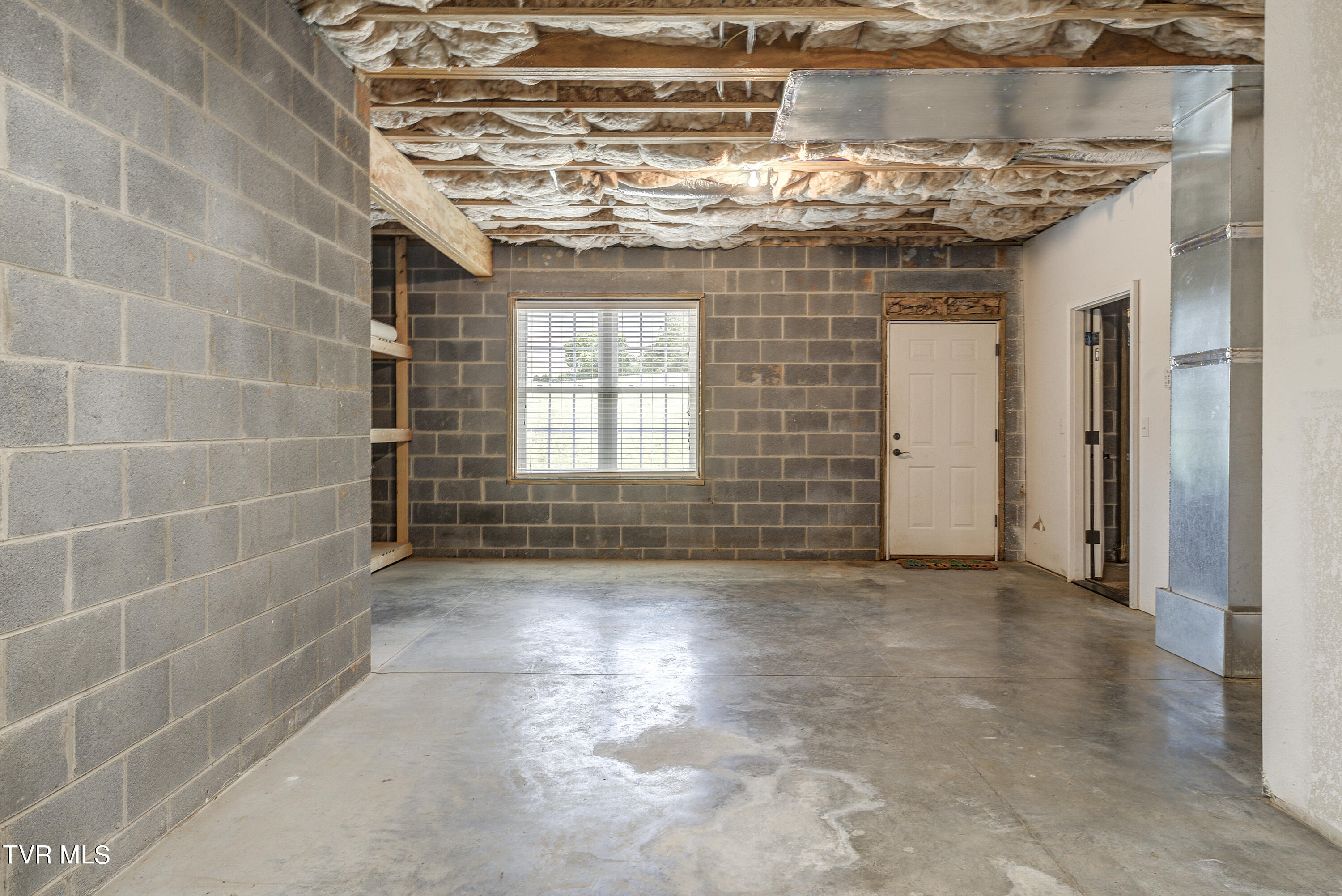 Bluff City, Tennessee 37618, United States, 3 Bedrooms Bedrooms, ,3 BathroomsBathrooms,Residential,Pending,53060