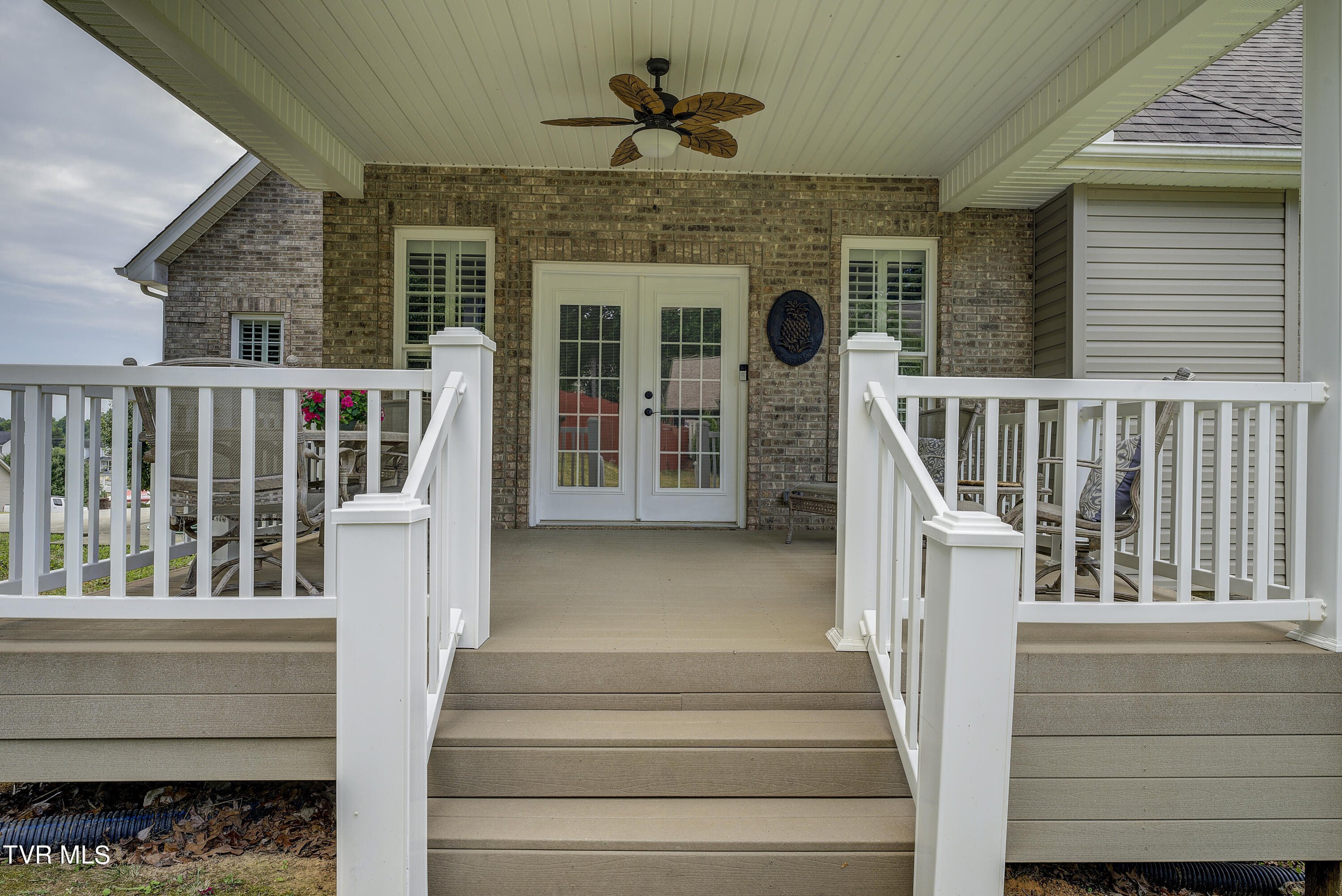 Bluff City, Tennessee 37618, United States, 3 Bedrooms Bedrooms, ,3 BathroomsBathrooms,Residential,Pending,53060