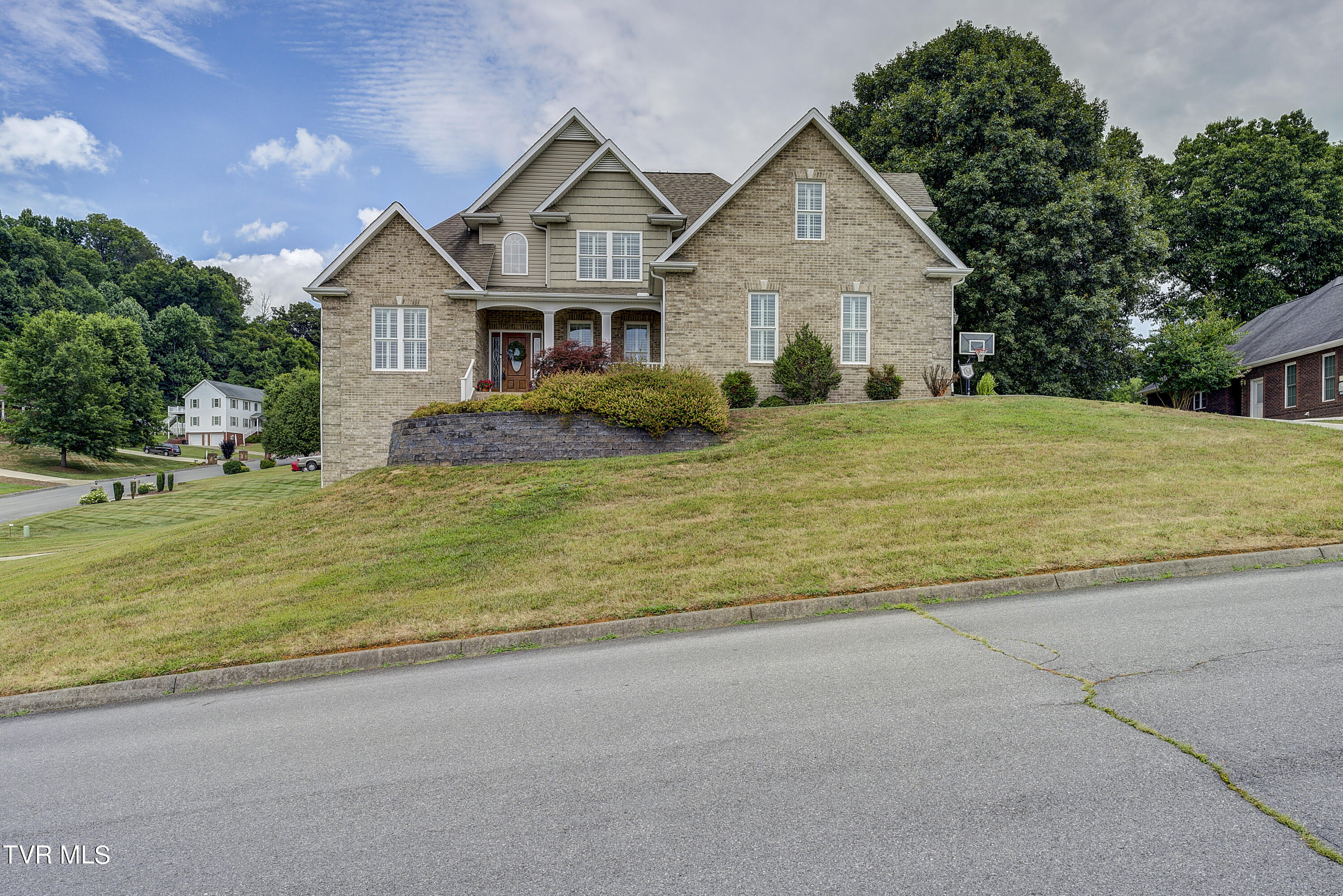 Bluff City, Tennessee 37618, United States, 3 Bedrooms Bedrooms, ,3 BathroomsBathrooms,Residential,Pending,53060 Bluff City, Tennessee 37618, United States, 3 Bedrooms Bedrooms, ,3 BathroomsBathrooms,Residential,Pending,53060