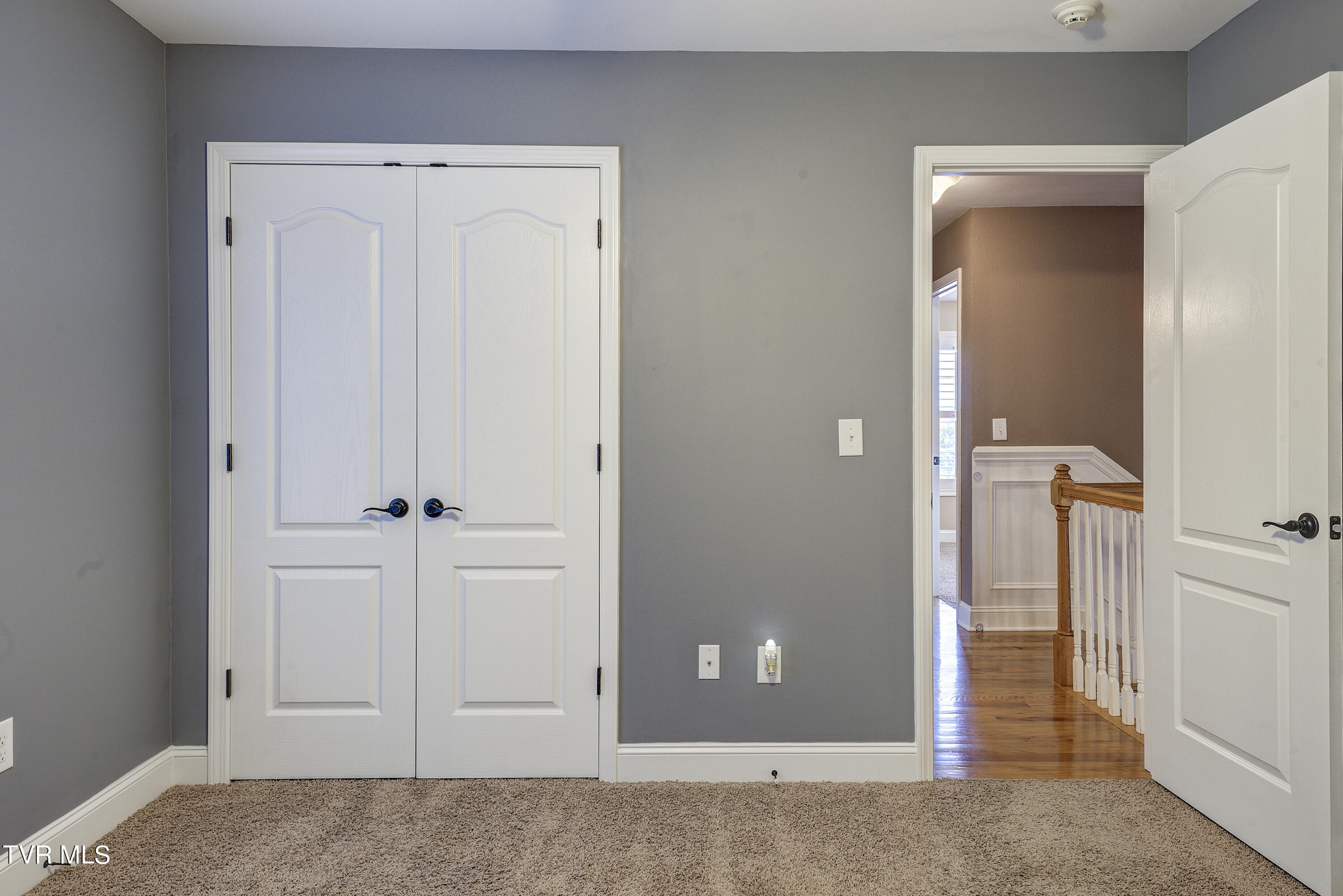 Bluff City, Tennessee 37618, United States, 3 Bedrooms Bedrooms, ,3 BathroomsBathrooms,Residential,Pending,53060