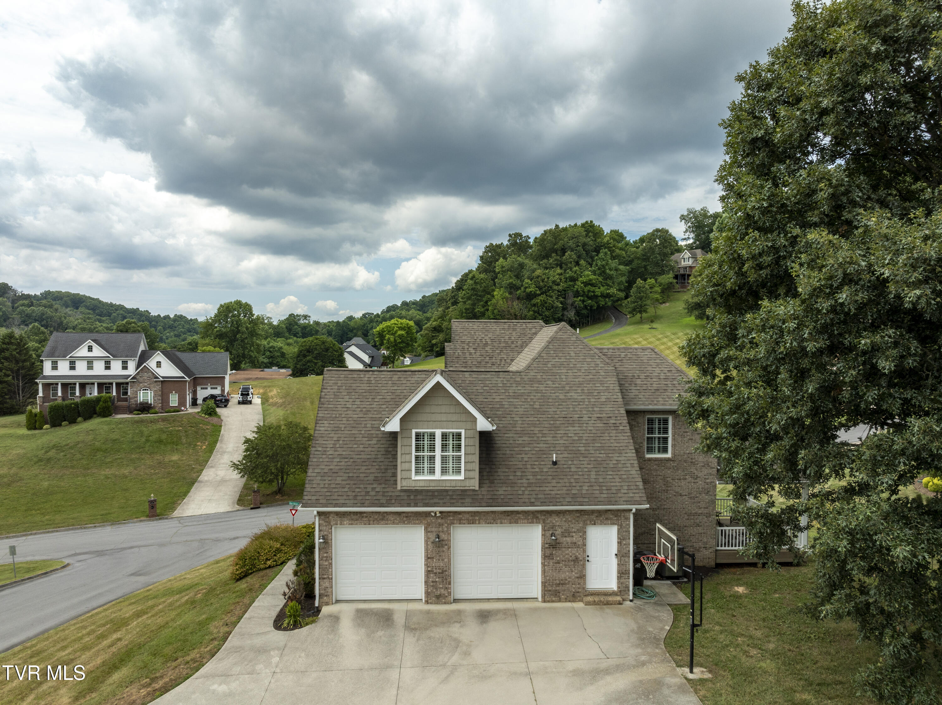 Bluff City, Tennessee 37618, United States, 3 Bedrooms Bedrooms, ,3 BathroomsBathrooms,Residential,Pending,53060