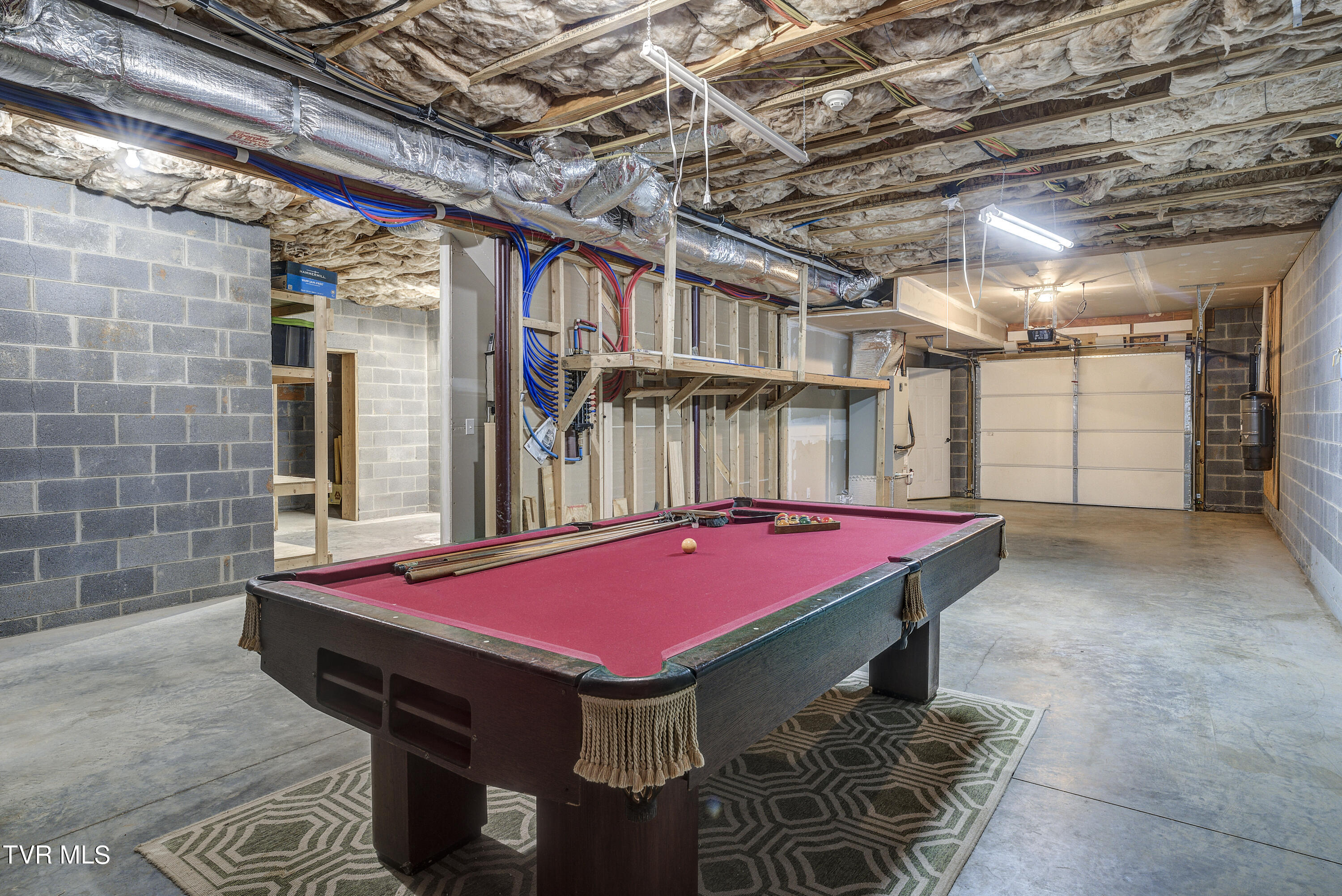 Bluff City, Tennessee 37618, United States, 3 Bedrooms Bedrooms, ,3 BathroomsBathrooms,Residential,Pending,53060