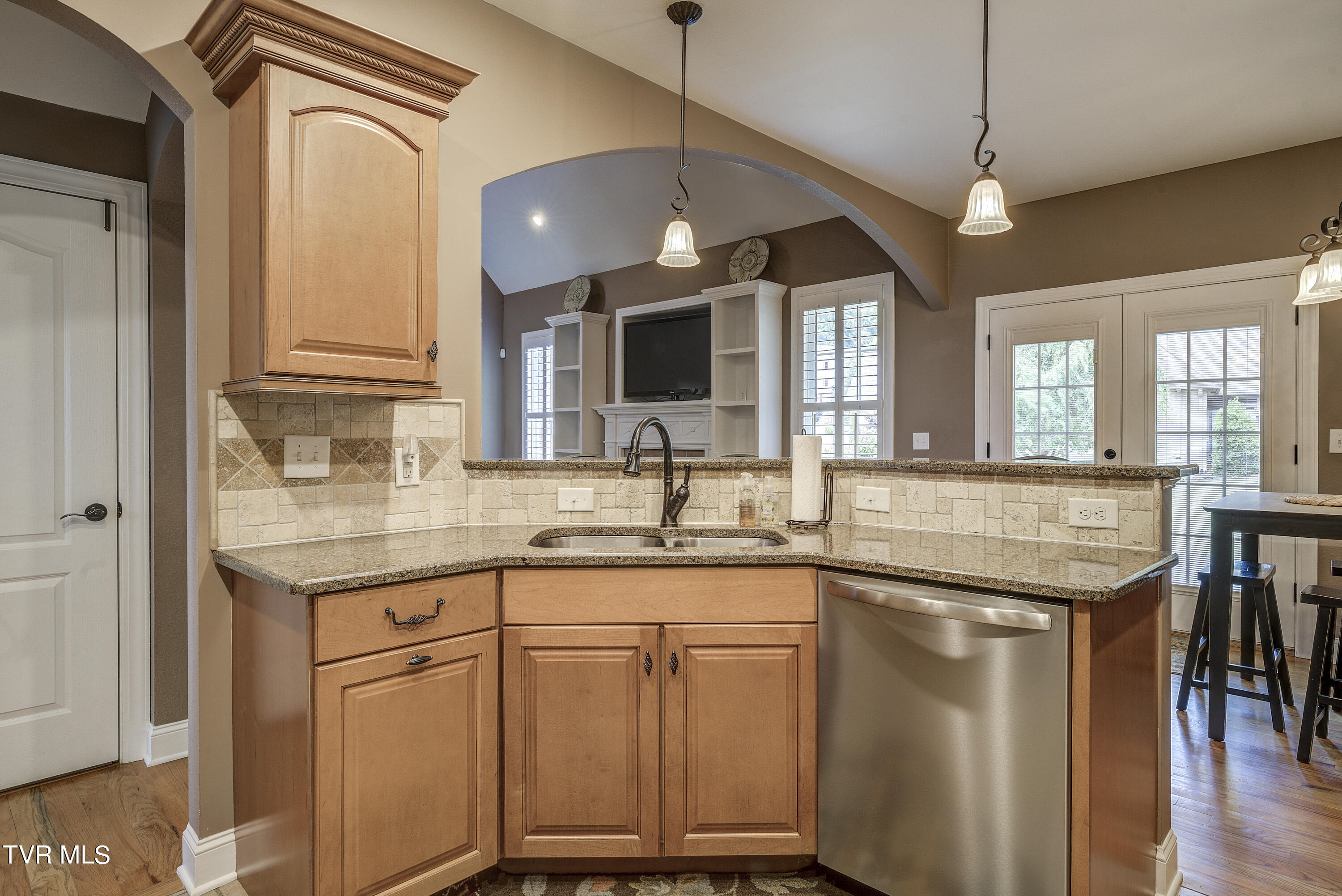 Bluff City, Tennessee 37618, United States, 3 Bedrooms Bedrooms, ,3 BathroomsBathrooms,Residential,Pending,53060