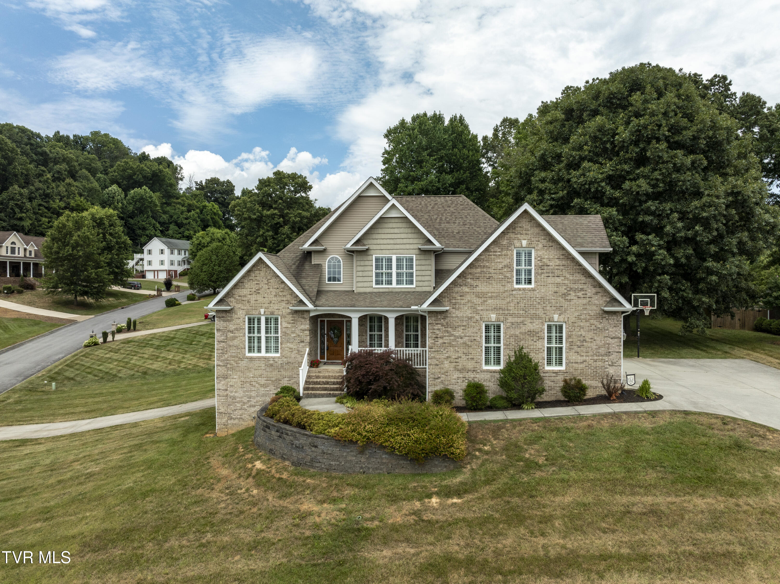 Bluff City, Tennessee 37618, United States, 3 Bedrooms Bedrooms, ,3 BathroomsBathrooms,Residential,Pending,53060