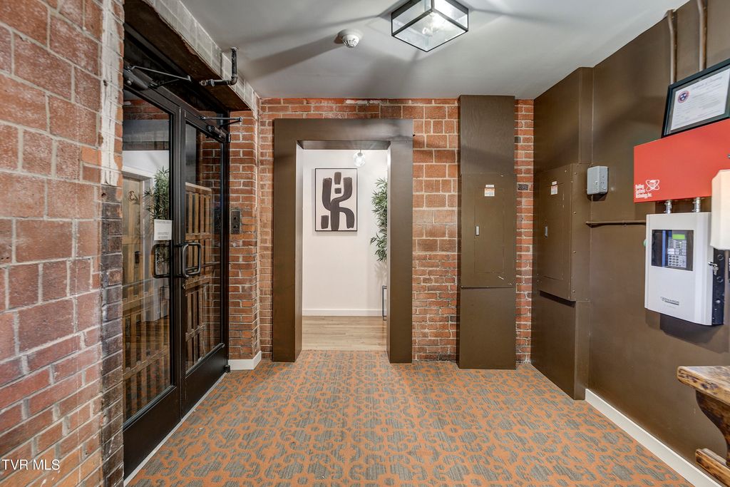 Photo of 201 Eighth Street #103, Bristol, TN 37620 (MLS # 9987841)