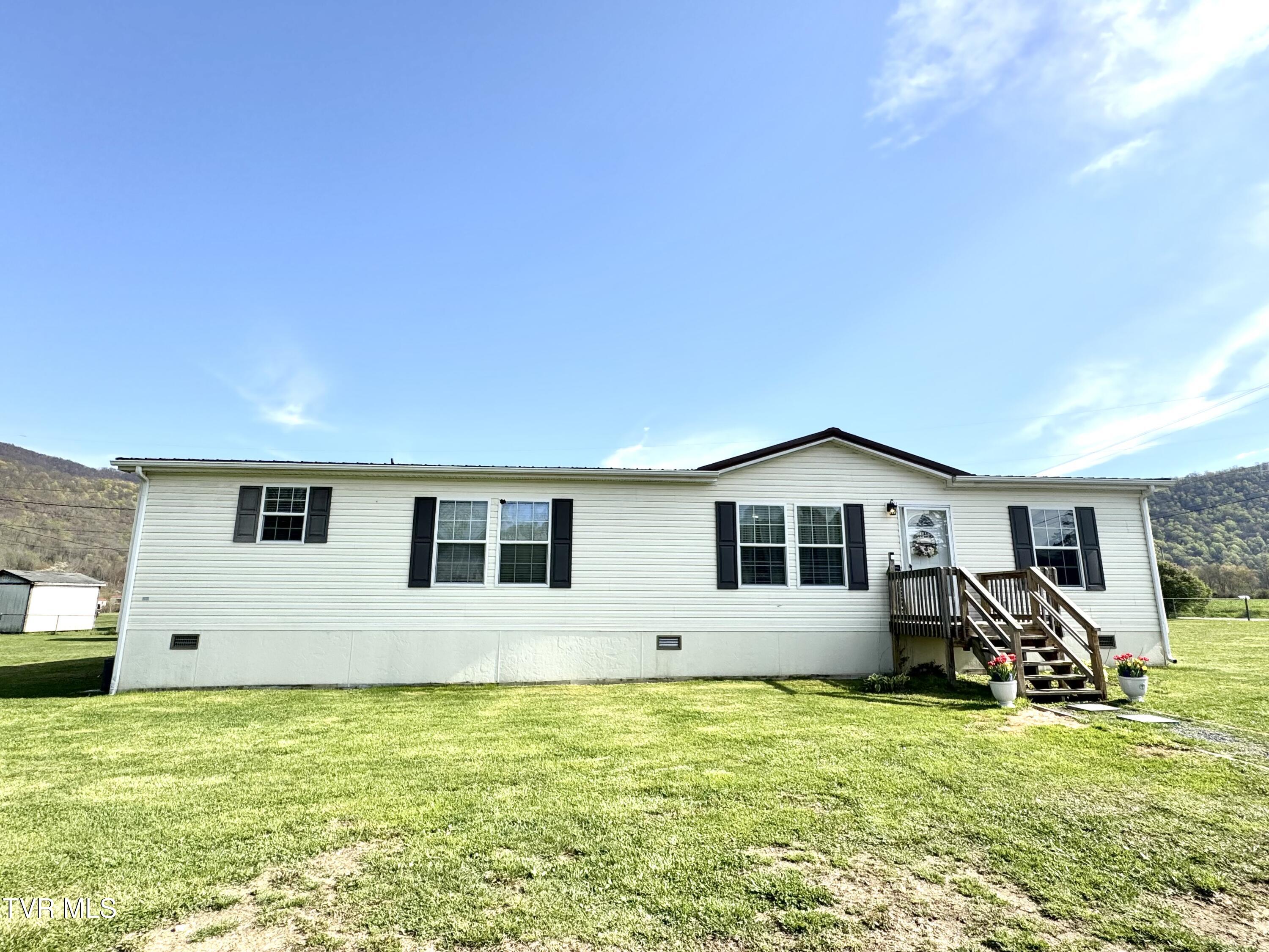 2004 East Stone Gap Road, Big Stone Gap, Virginia image 1