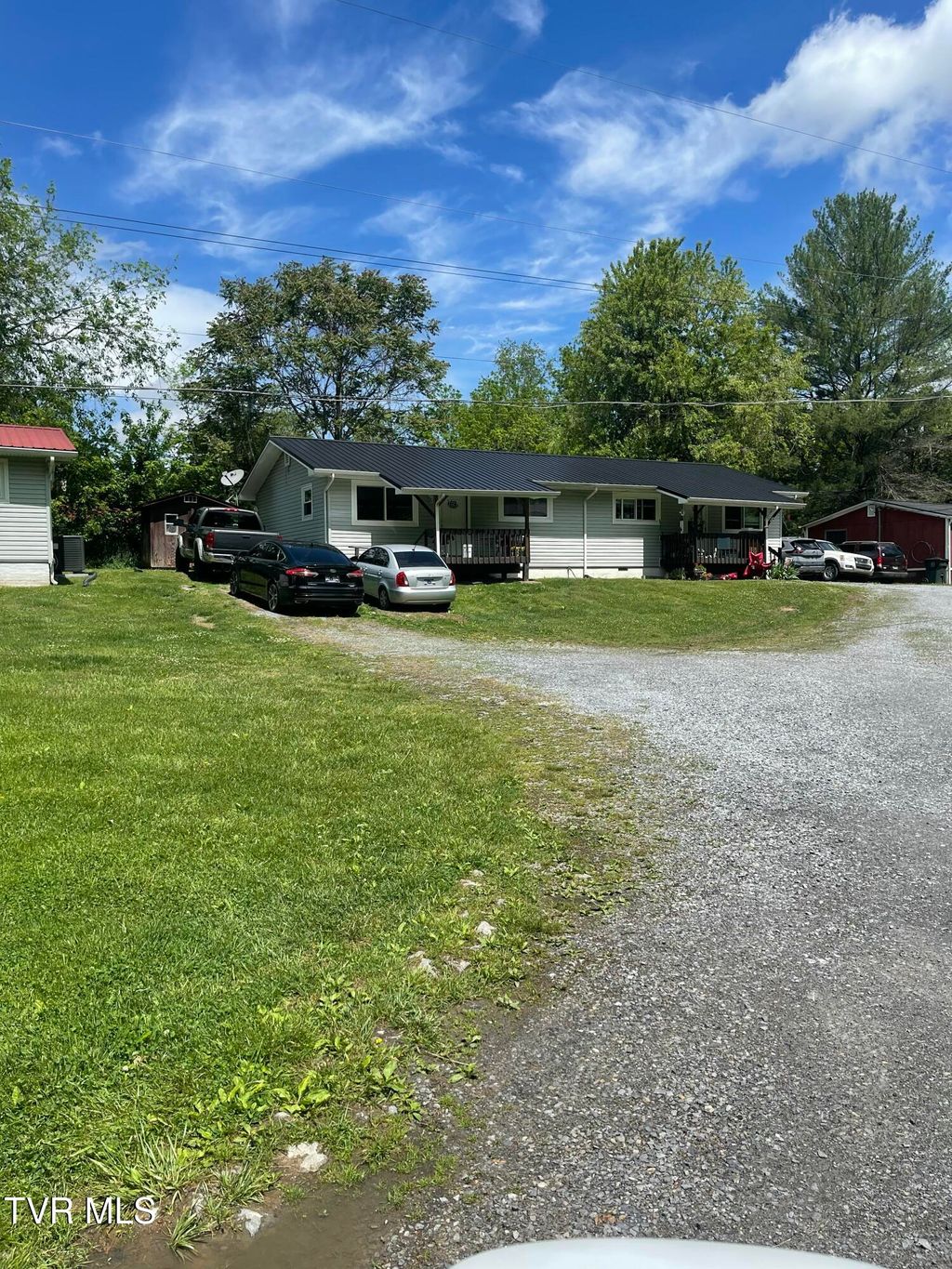 Photo of 517 Nunley Drive, Johnson City, TN 37604 (MLS # 9994641)
