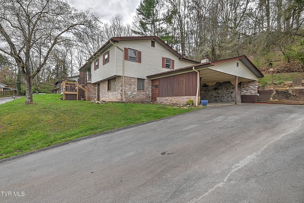 Photo of 169 Denton Lane, Bristol, VA 24201 (MLS # 9993152)