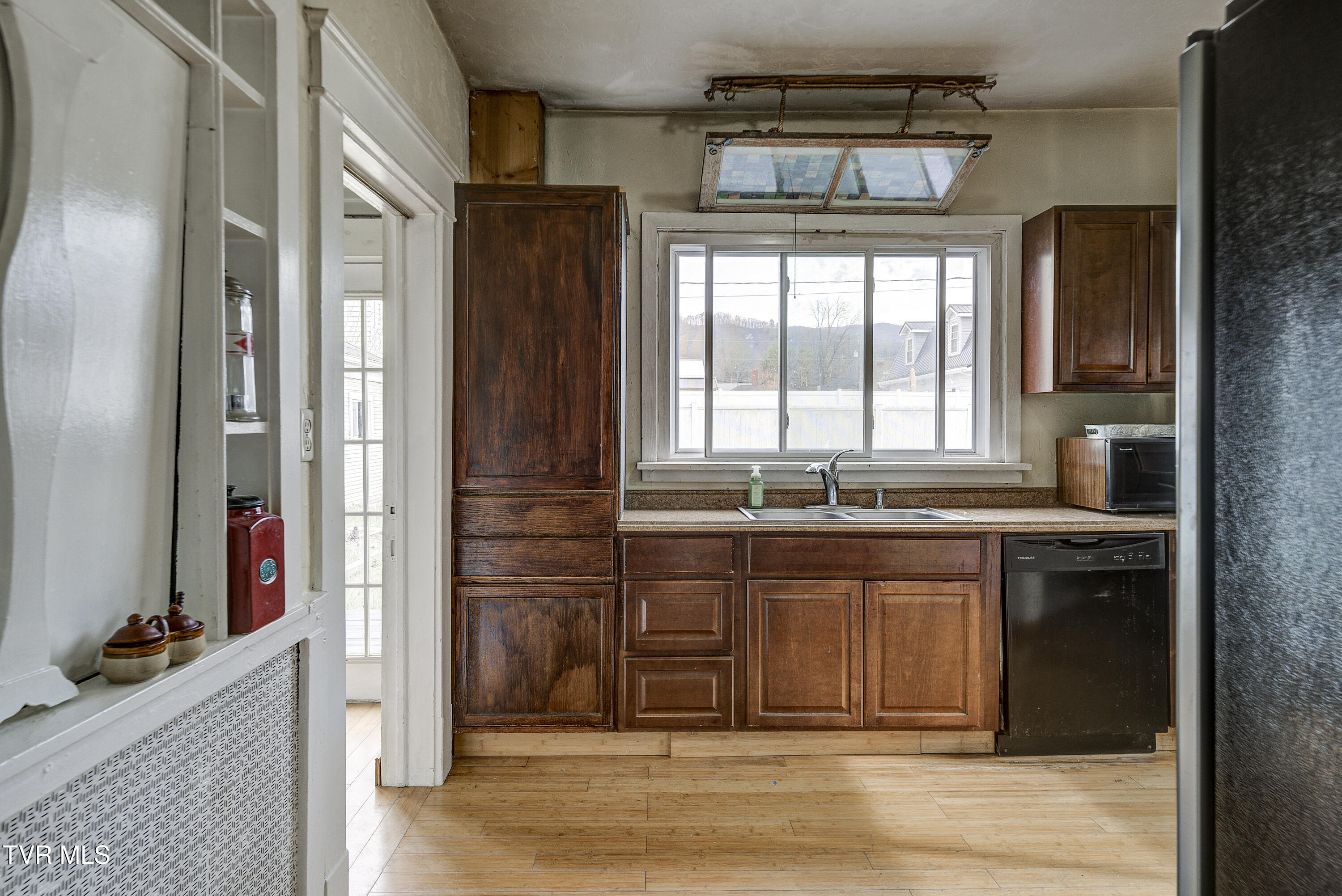 124 North Elm Avenue