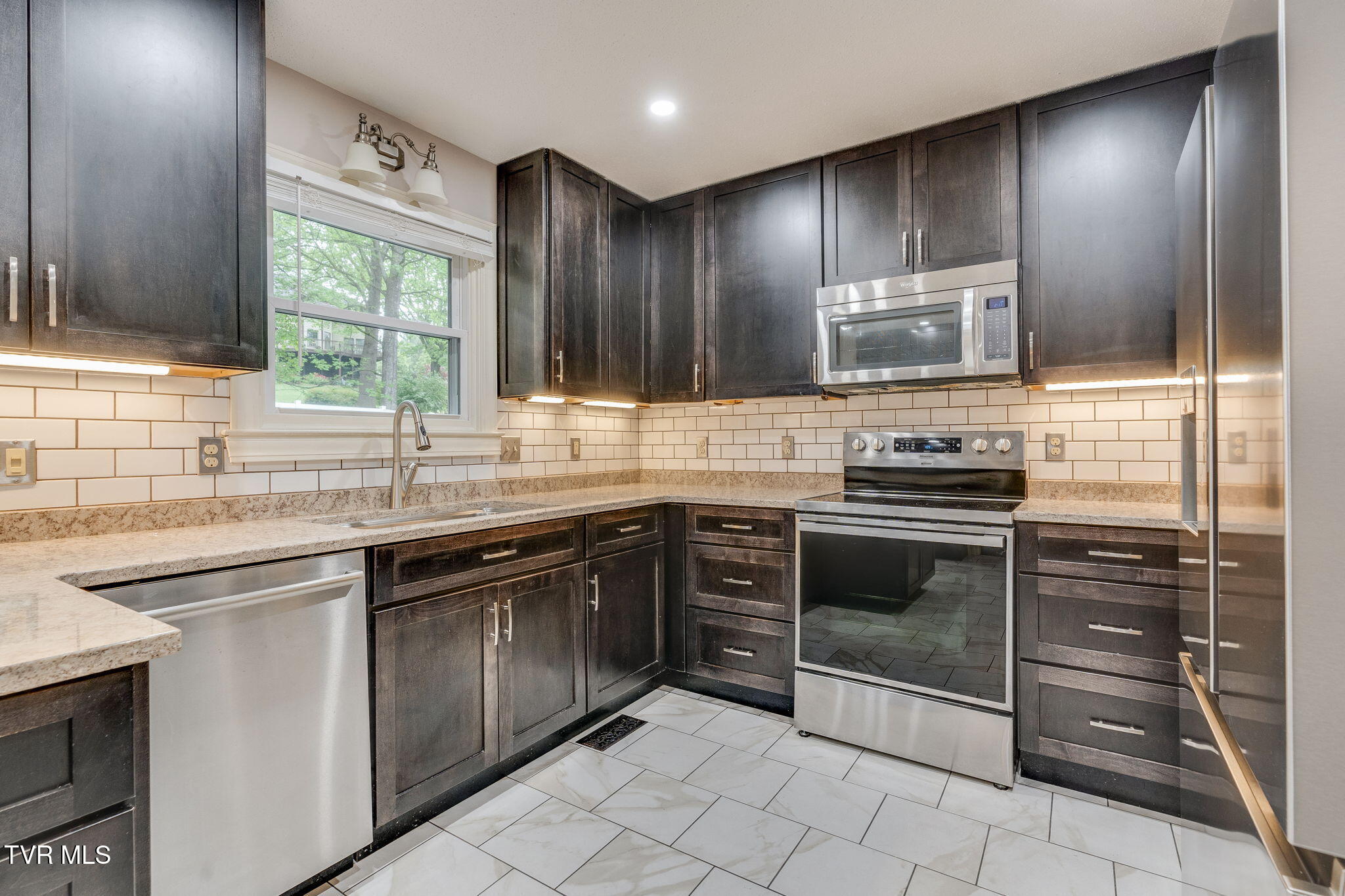 604 Live Oak Court, Johnson City, Tennessee image 15