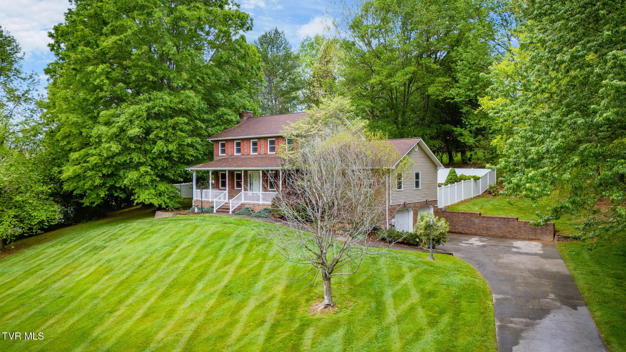 604 Live Oak Court, Johnson City, Tennessee image 3