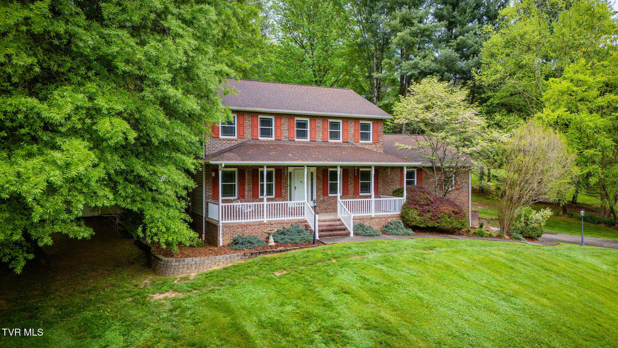 604 Live Oak Court, Johnson City, Tennessee image 2