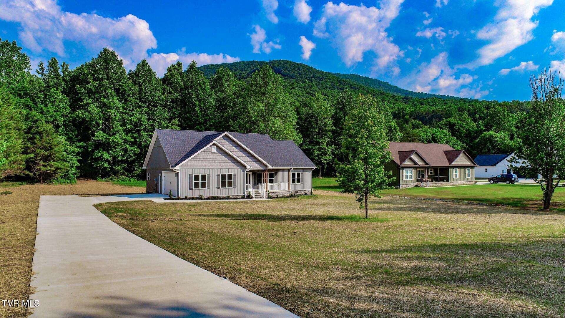 119 Victor Rd Rd, Cosby, Tennessee image 2