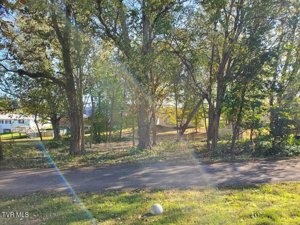 0 East Iris East Street