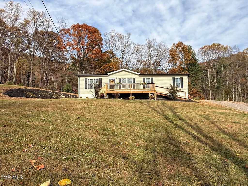 Photo of 1760 Slabtown Road Road, Mountain City, TN 37683 (MLS # 9987899)
